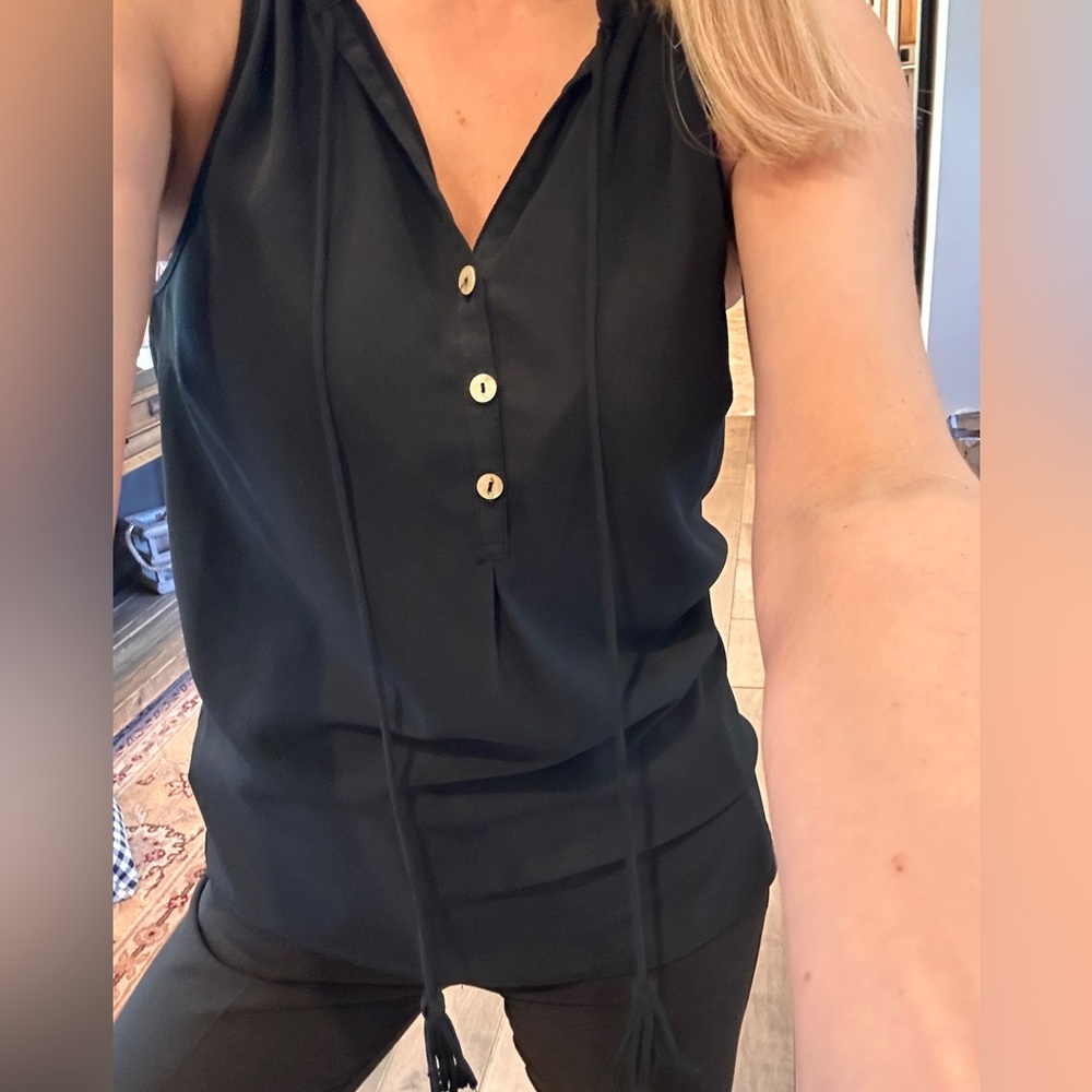 2/$10 or 3/$12 ❤️ Mud Pie Women's S Black V-Neck Button Tassel Tank